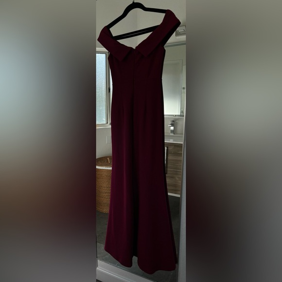 Lulus off shoulder floor length gown like new - Picture 3 of 7